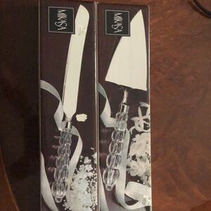 Bridal cake cutting set